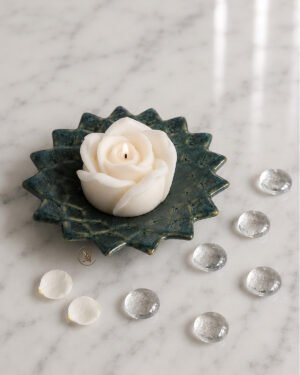 White Rose Candle